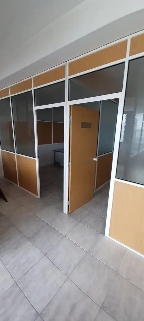 Oficina de alquiler en Santiago de Compostela  con Calefacción