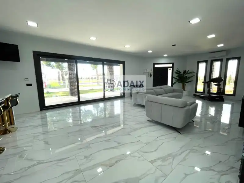 Living room of Houses for sale in Tomelloso  with Air Conditioner, Heating and Swimming Pool