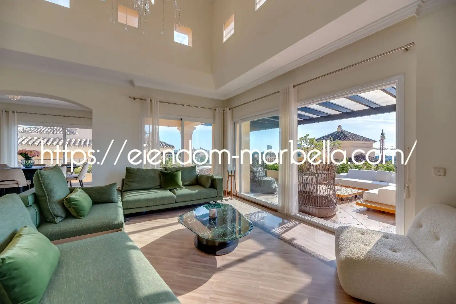 Sala de estar de Apartamento en venta en Marbella con Aire acondicionado, Calefacción y Terraza