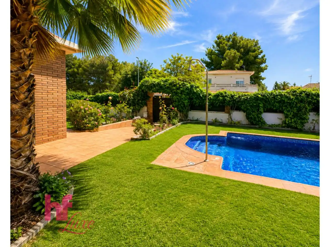 Jardí de Casa o xalet en venda en Cubelles amb Aire condicionat, Calefacció i Jardí privat