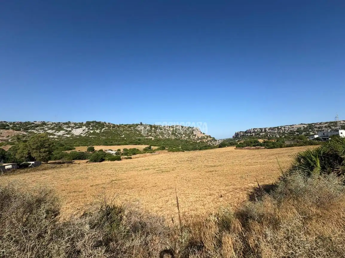 Terreny rústic en venda a Casares pueblo