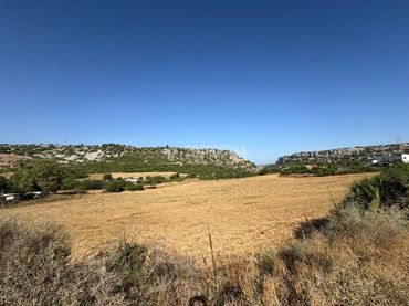 Rustikales Grundstück zum Verkauf in Casares pueblo