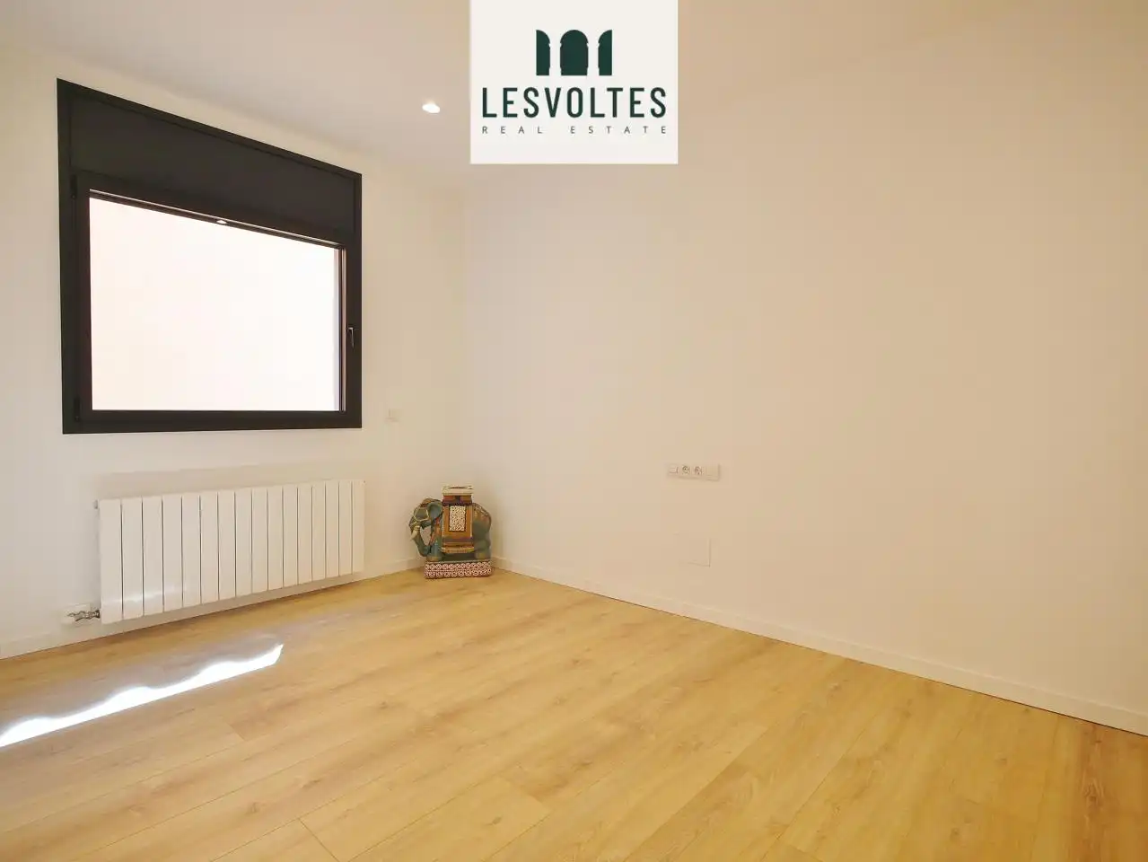 Bedroom of Flat for rent in Palafrugell  with Parquet flooring