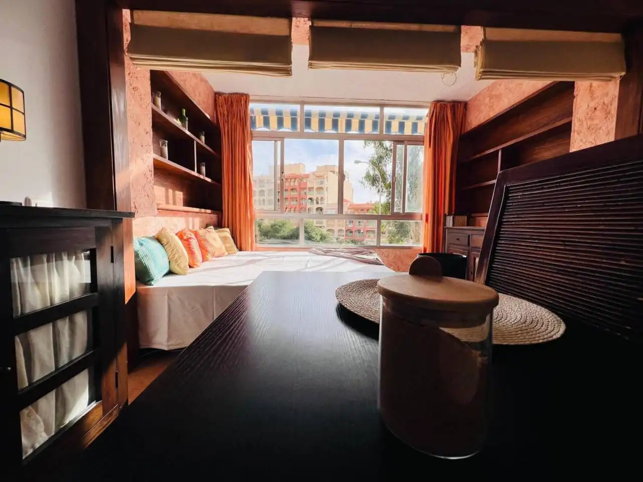 Habitación de Estudio de alquiler en El Ejido con Aire acondicionado y Amueblado