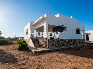 Casa amb jardí en venda a Calle Riu Duero