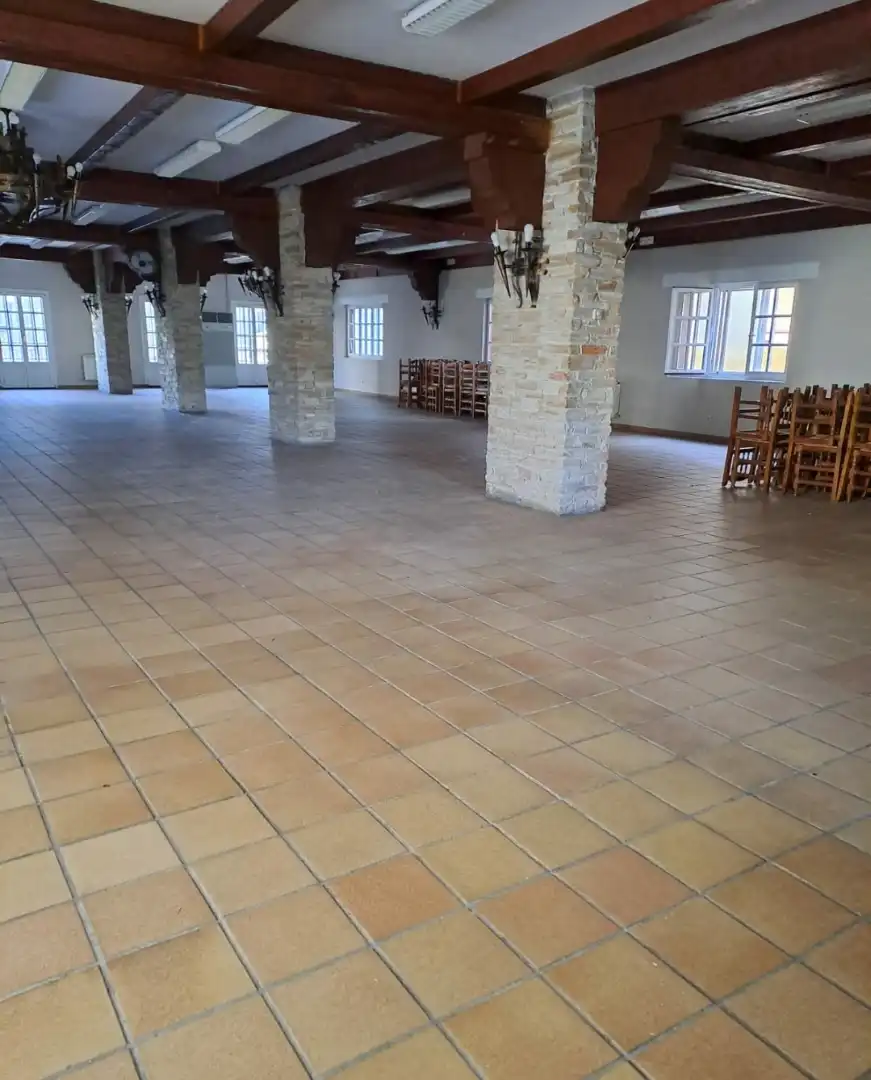 Commercial properties for sale in Cacabelos  with Terrace and Furnished