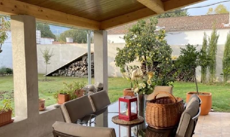 Terrace of House or chalet for sale in Plasencia  with Heating, Terrace and Furnished