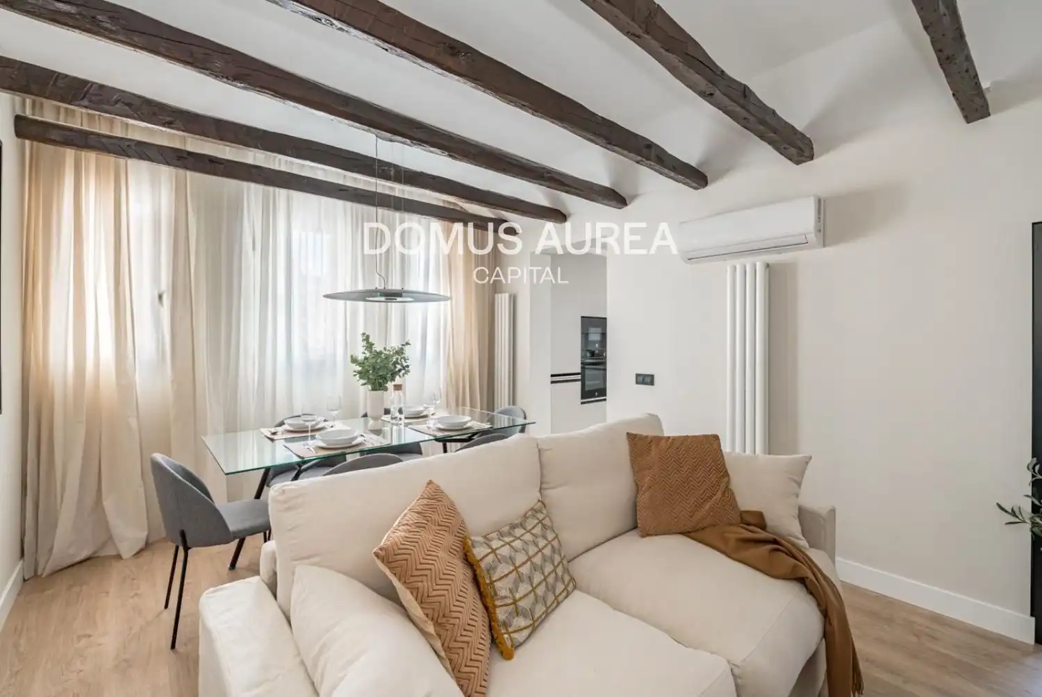 Piso con ascensor en venta en Colón, imagen 2