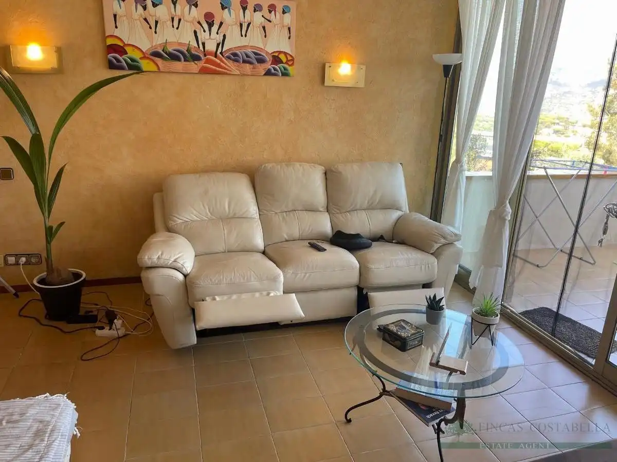 Sala d'estar de Apartament en venda en Sant Feliu de Guíxols amb Calefacció, Terrassa i Piscina comunitària