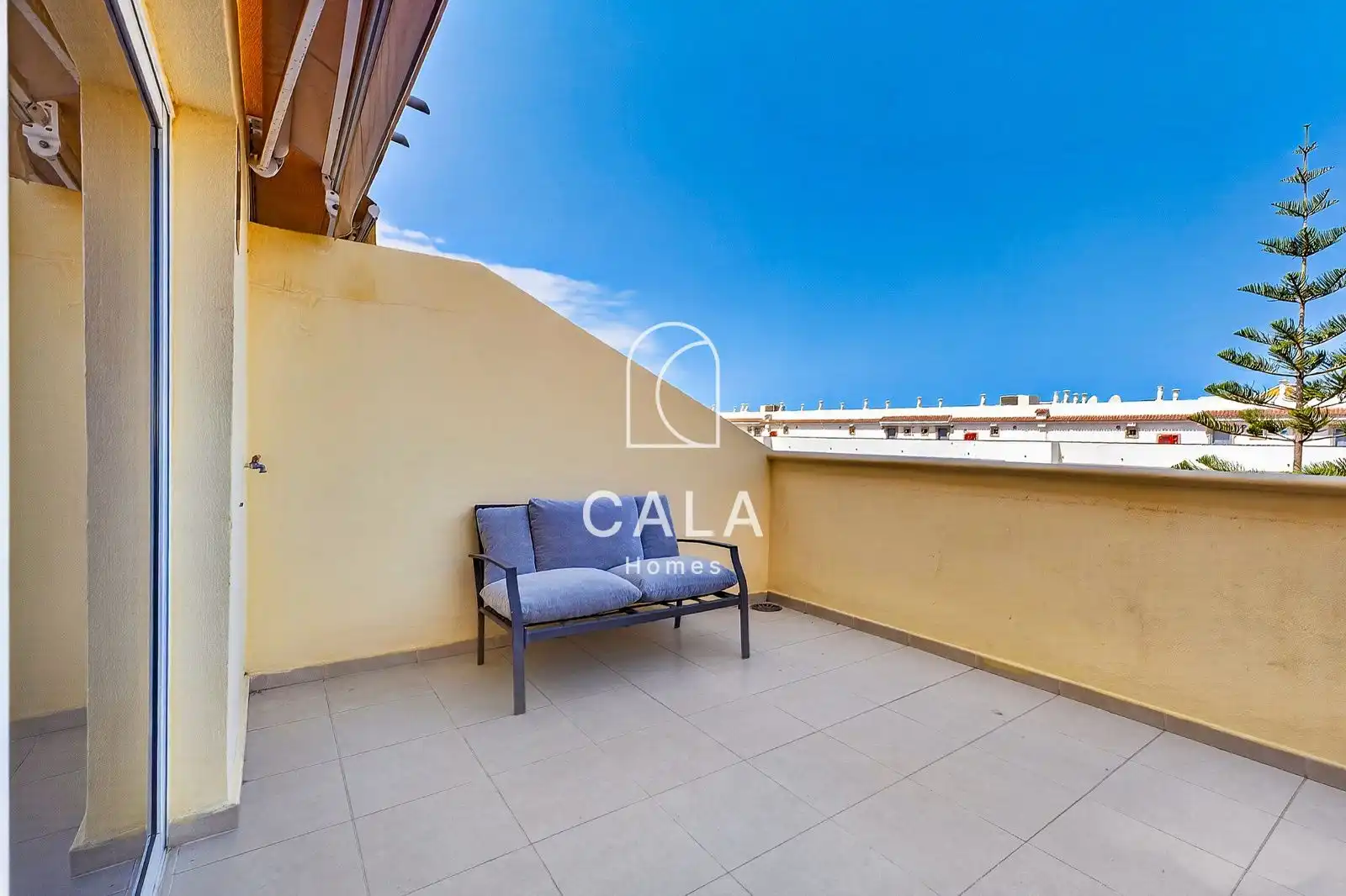 Terrasse von Einfamilien-Reihenhaus zum Verkauf in Adeje mit Klimaanlage, Heizung und Terrasse