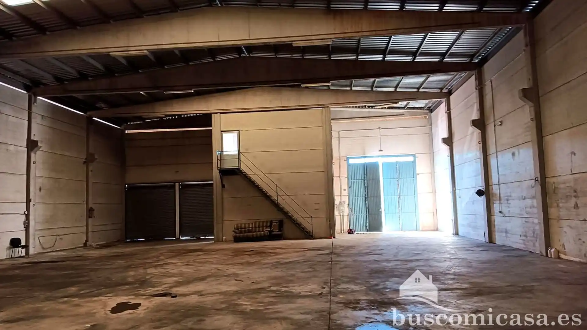 Fabrikhallen zur Miete in Linares