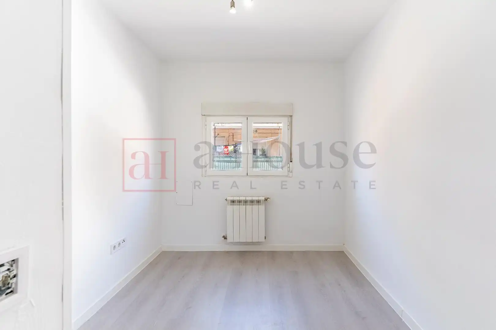 Habitación de Piso en venta en Madrid con Calefacción y Parquet