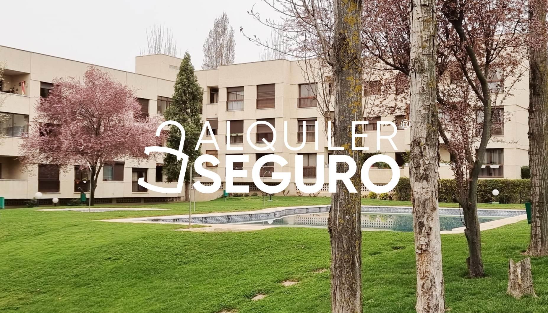 Exterior view of Flat to rent in Las Rozas de Madrid  with Heating, Terrace and Storage room