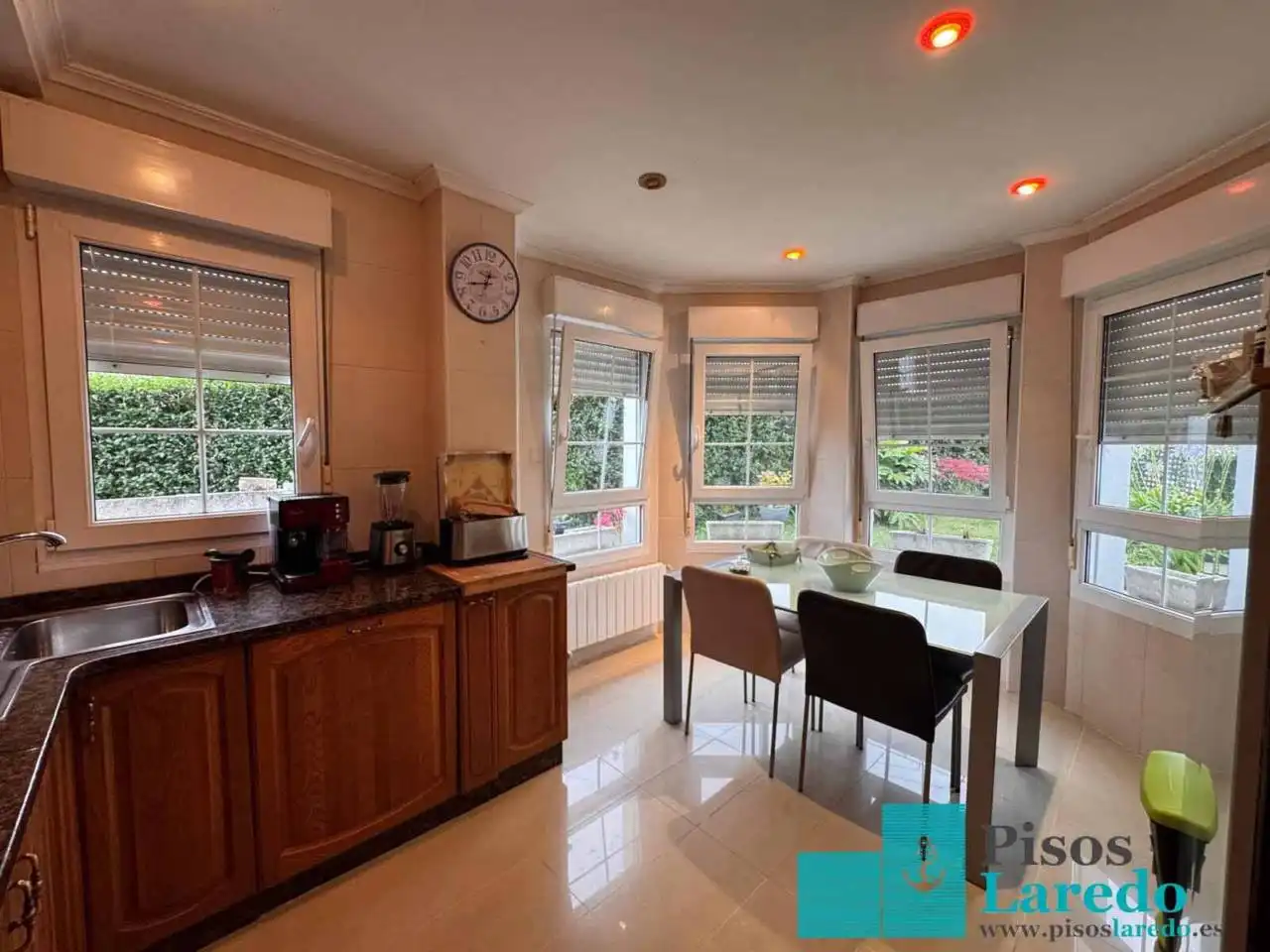 Kitchen of Houses for sale in Bárcena de Cicero  with Heating, Private garden and Terrace