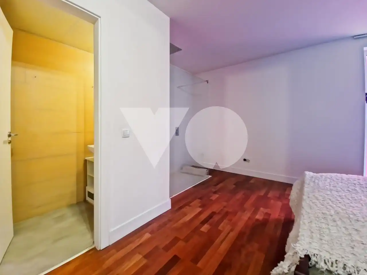 Habitación de Dúplex en venta en Madrid con Aire acondicionado y Calefacción