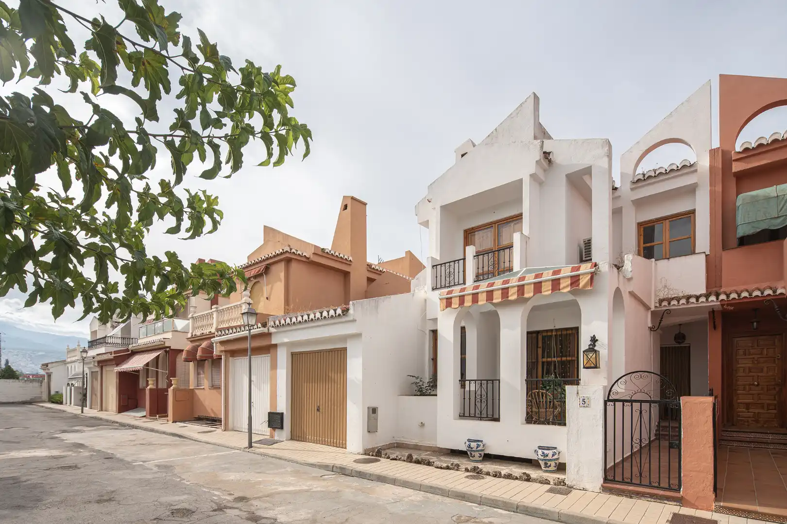 Exterior view of Houses for sale in Genil