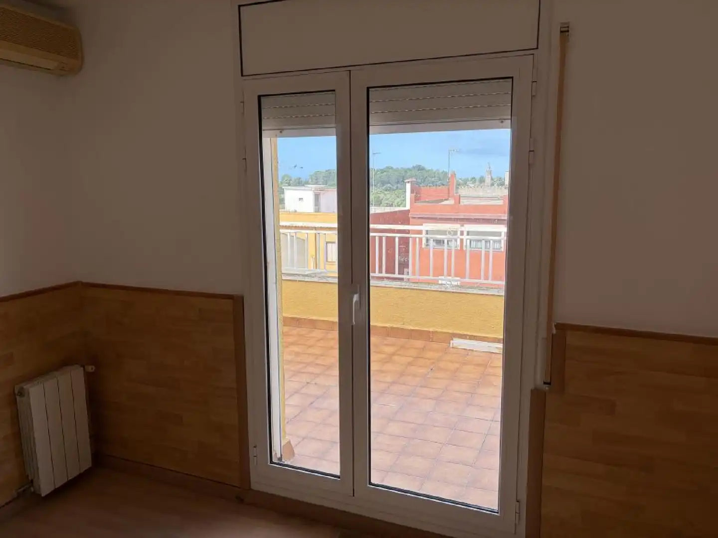 Terraza de Piso en venta en La Pobla de Montornès   con Terraza