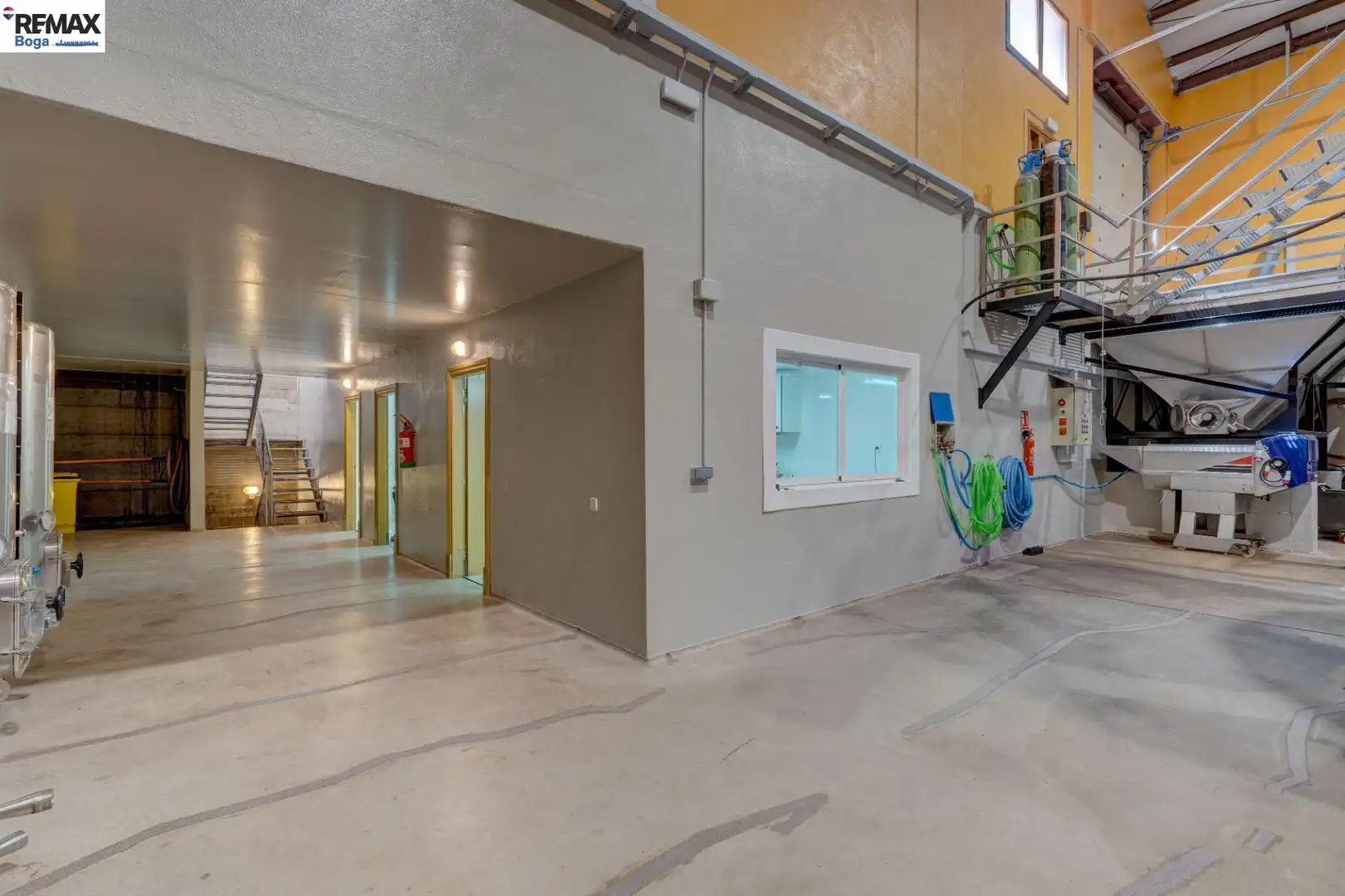 Commercial properties for sale in Cordovín  with Furnished