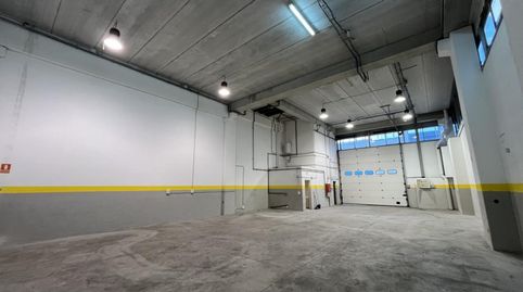 Foto 2 von Fabrikhallen zur Miete in Carrer de la Mora, Port, Badalona