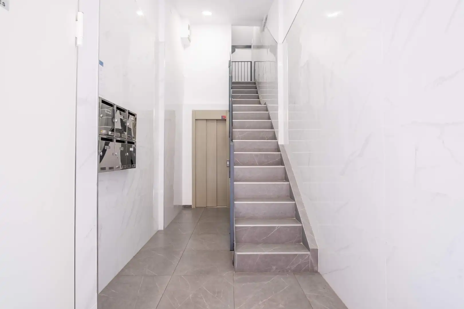 Piso en venta en Zaragoza con Calefacción, Terraza y Balcón