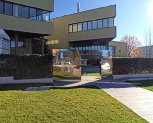 Exterior view of Office for sale in Las Rozas de Madrid  with Air Conditioner