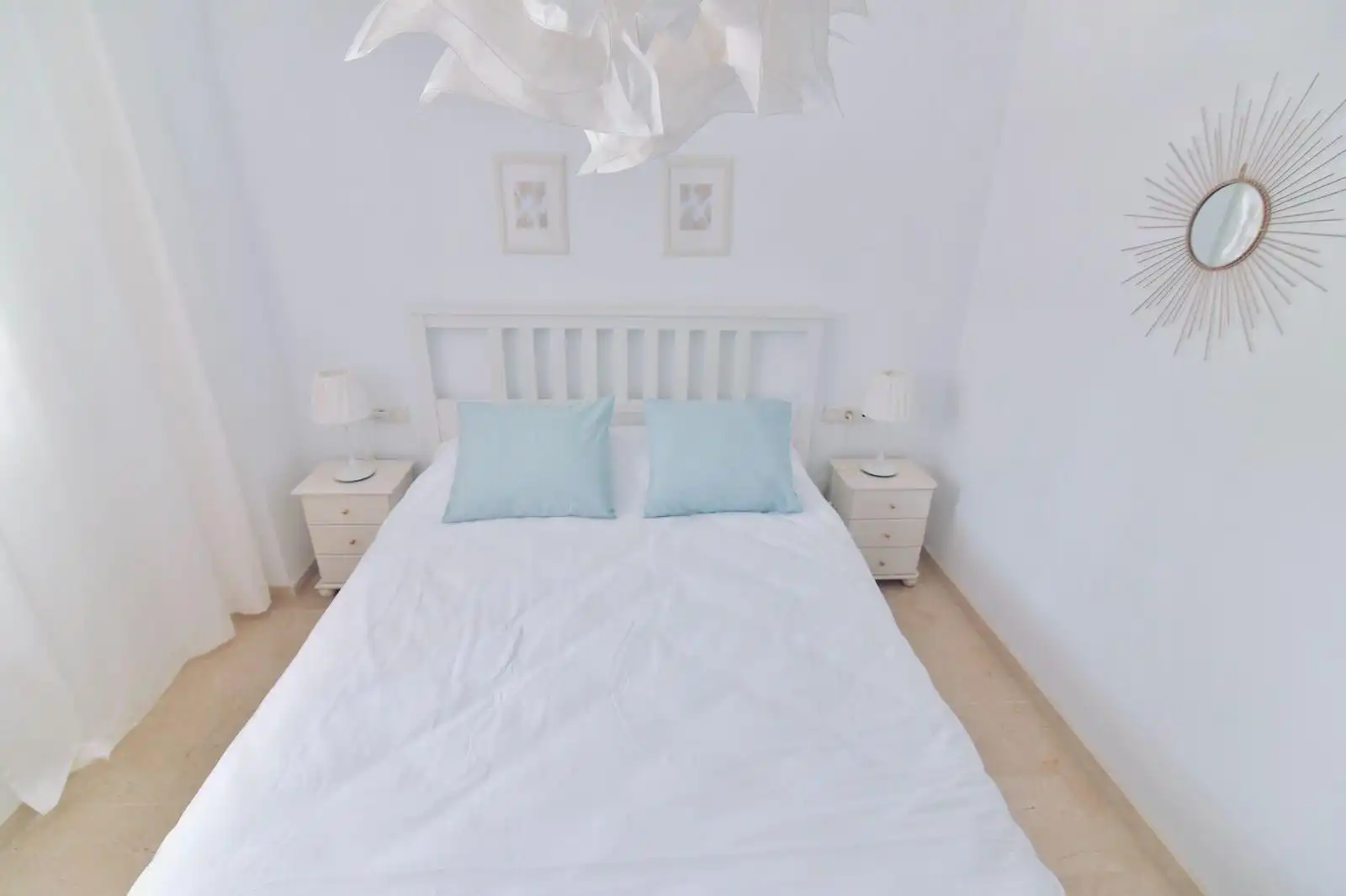 Habitación de Planta baja en venta en Vélez-Málaga con Aire acondicionado, Jardín privado y Terraza