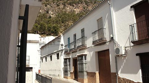 Casa Pueblo en venta en Algodonales, 5 dormitorios.