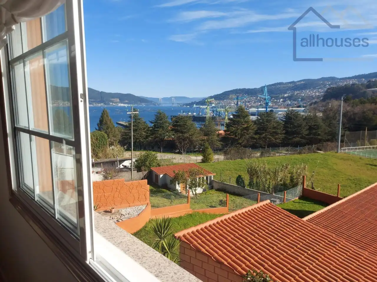 Vista exterior de Casa o chalet de alquiler en Vigo  con Calefacción, Jardín privado y Trastero