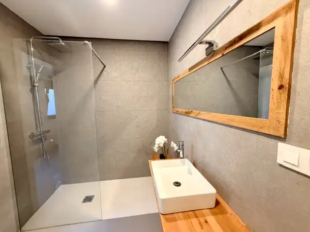 Detached homes for sale in Carrer de Fernando Poo, Els Merinals