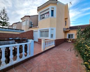 Vista exterior de Casa adosada en venda en Torre-Pacheco amb Aire condicionat i Terrassa