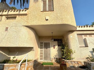 Detached house with pool for sale in Santiago de la Ribera