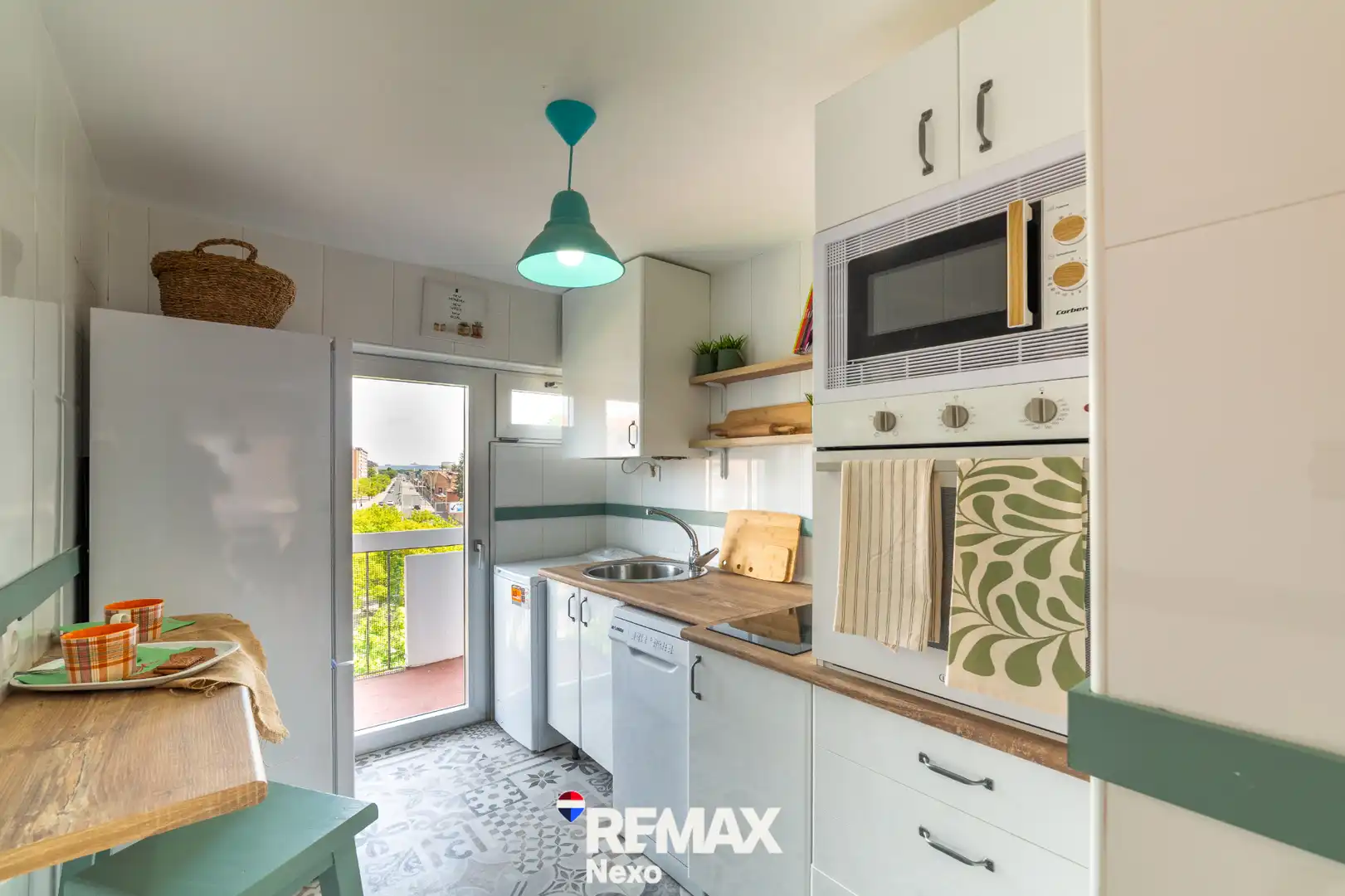 Kitchen of Flat for sale in Palencia  with Air Conditioner, Terrace and Storage room