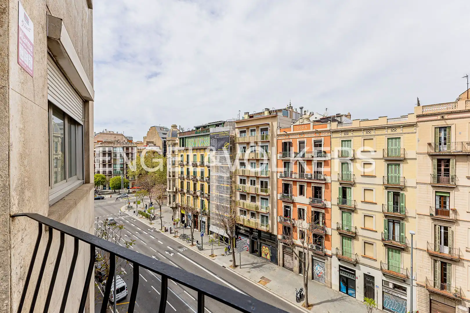 Vista exterior de Pis en venda en Barcelona amb Aire condicionat, Calefacció i Parquet
