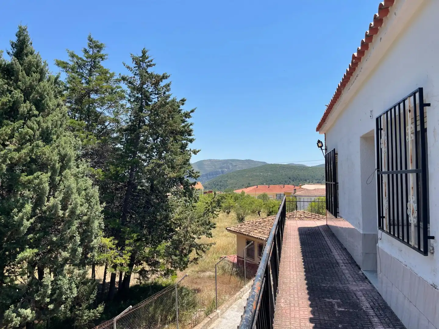 Vista exterior de Casa o chalet en venta en Chera con Terraza y Balcón