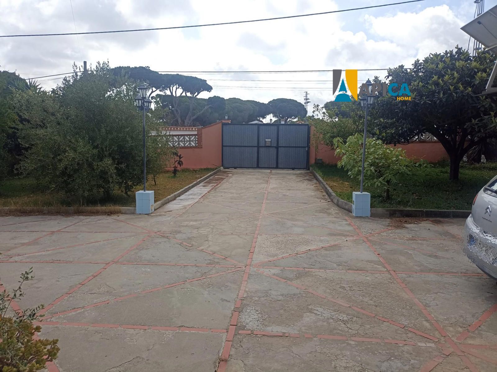 Exterior view of House or chalet for sale in Chiclana de la Frontera  with Terrace, Storage room and Swimming Pool