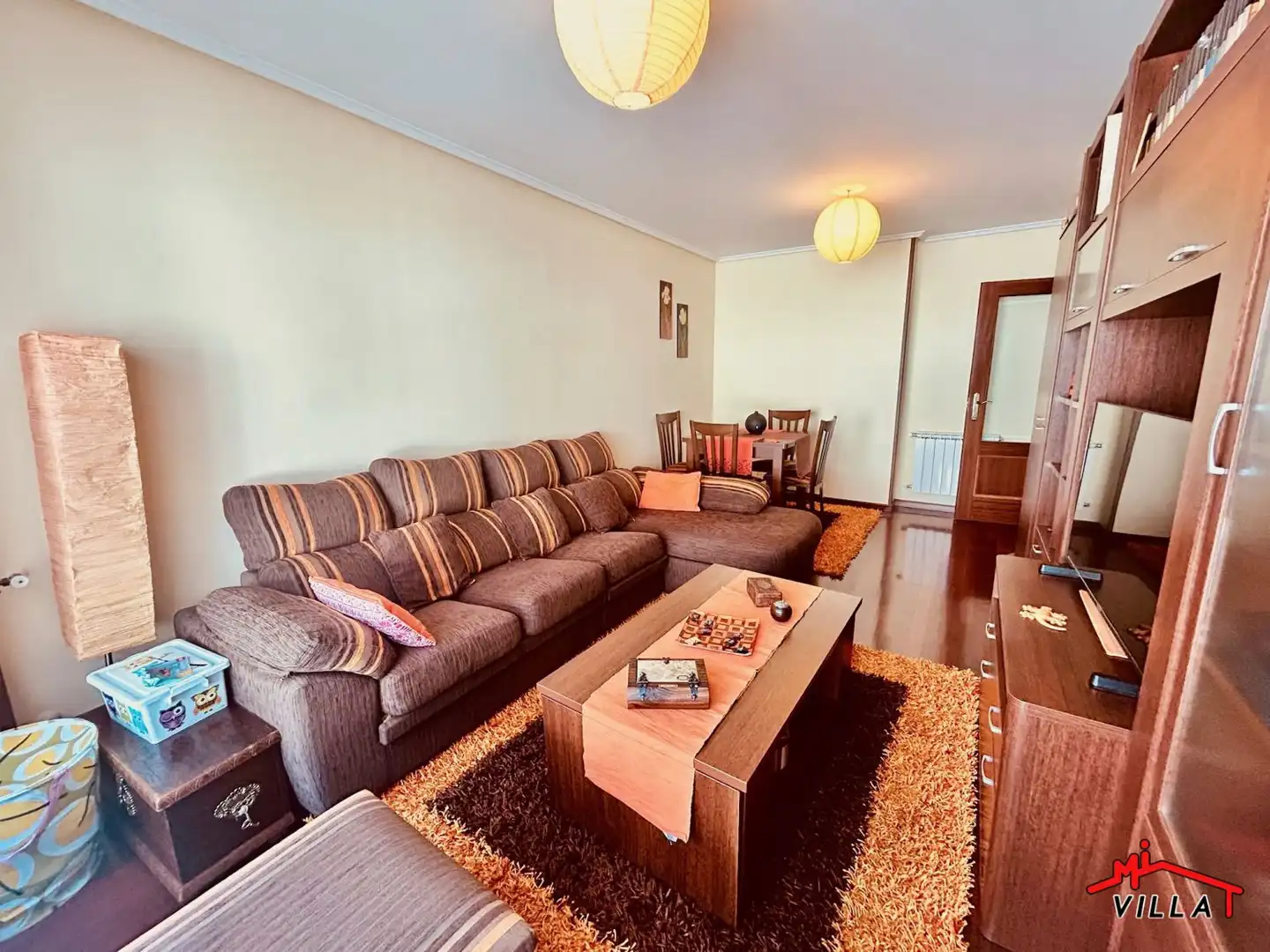 Sala de estar de Piso en venta en Ramales de la Victoria con Calefacción, Balcón y Piscina comunitaria