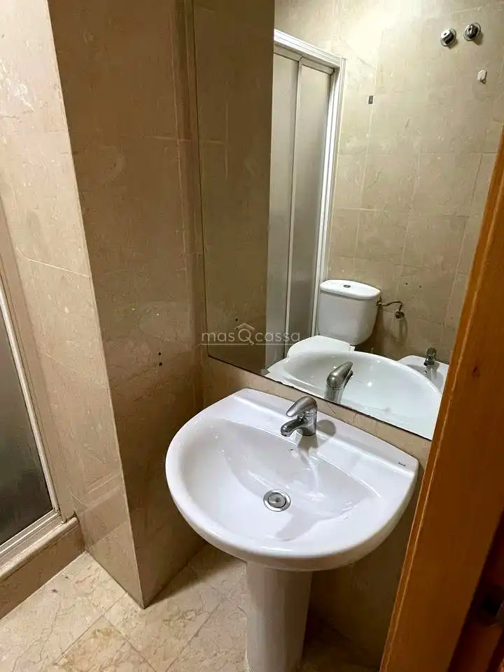 Bathroom of Flat for rent in La Línea de la Concepción