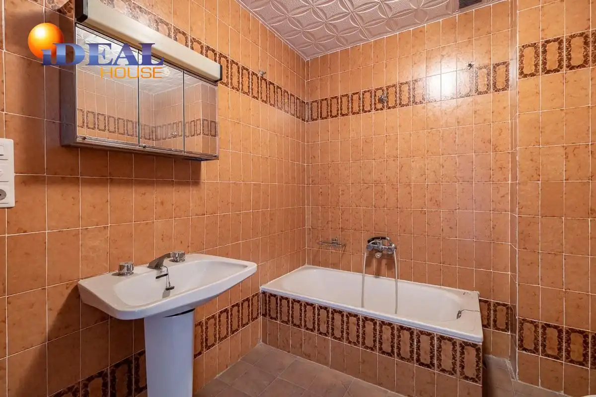 Casa rústica amb piscina en venda a Santa Fe, imagen 23