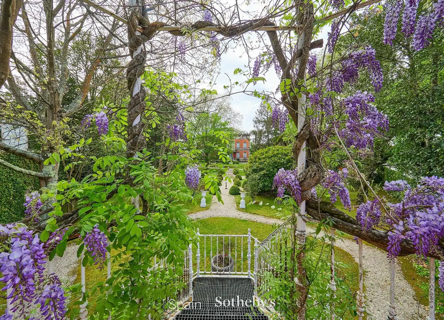 Jardí de Casa o xalet en venda en Gijón  amb Calefacció, Jardí privat i Terrassa