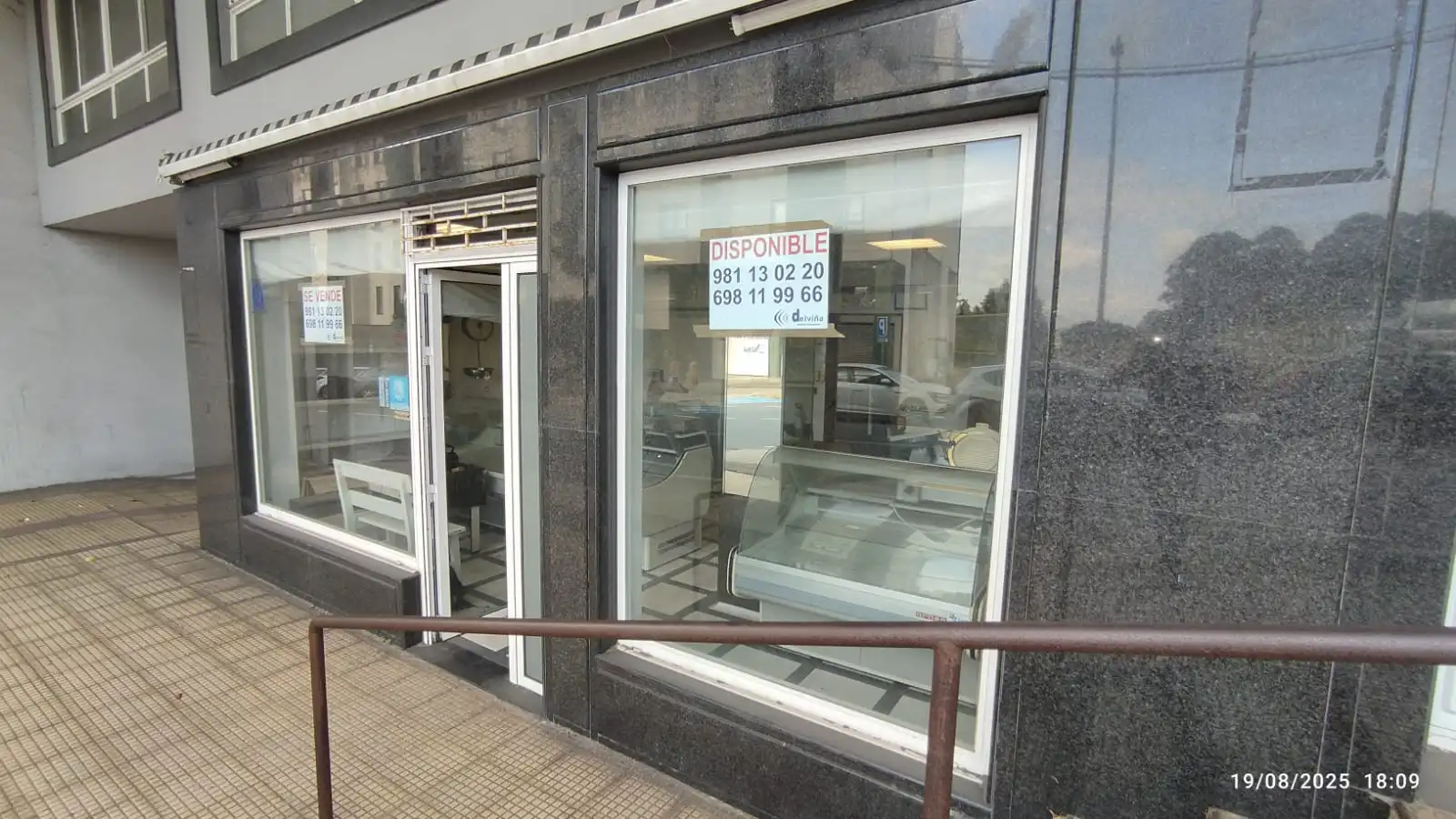 Local en venta en Culleredo con Amueblado