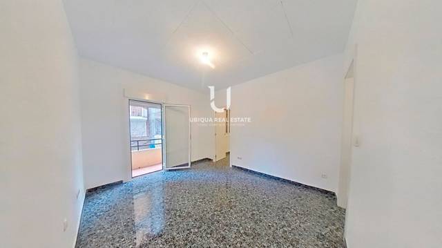 Piso en Venta en Mare de Deu del Remi en El Poble Sec - Parc de Montjuïc
