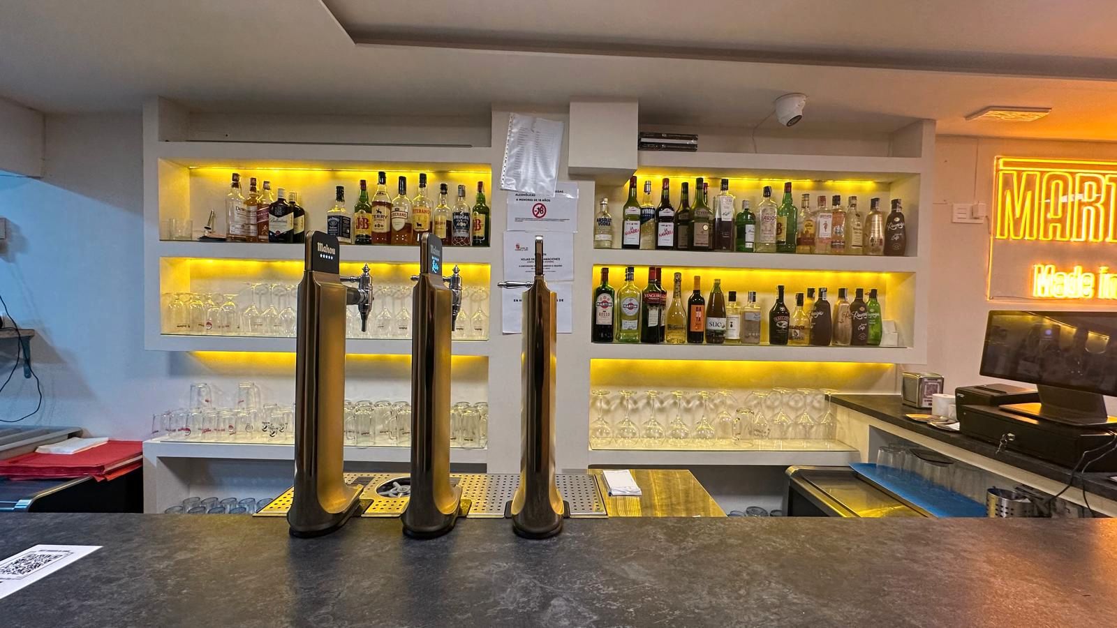 Local en traspaso en Burgos Capital con Aire acondicionado, Calefacción y Terraza