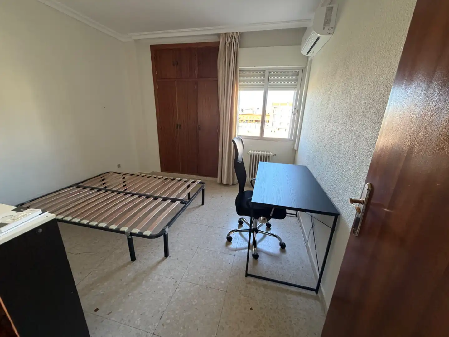 Schlafzimmer von Wohnung zur Miete in Badajoz mit Klimaanlage, Heizung und Terrasse