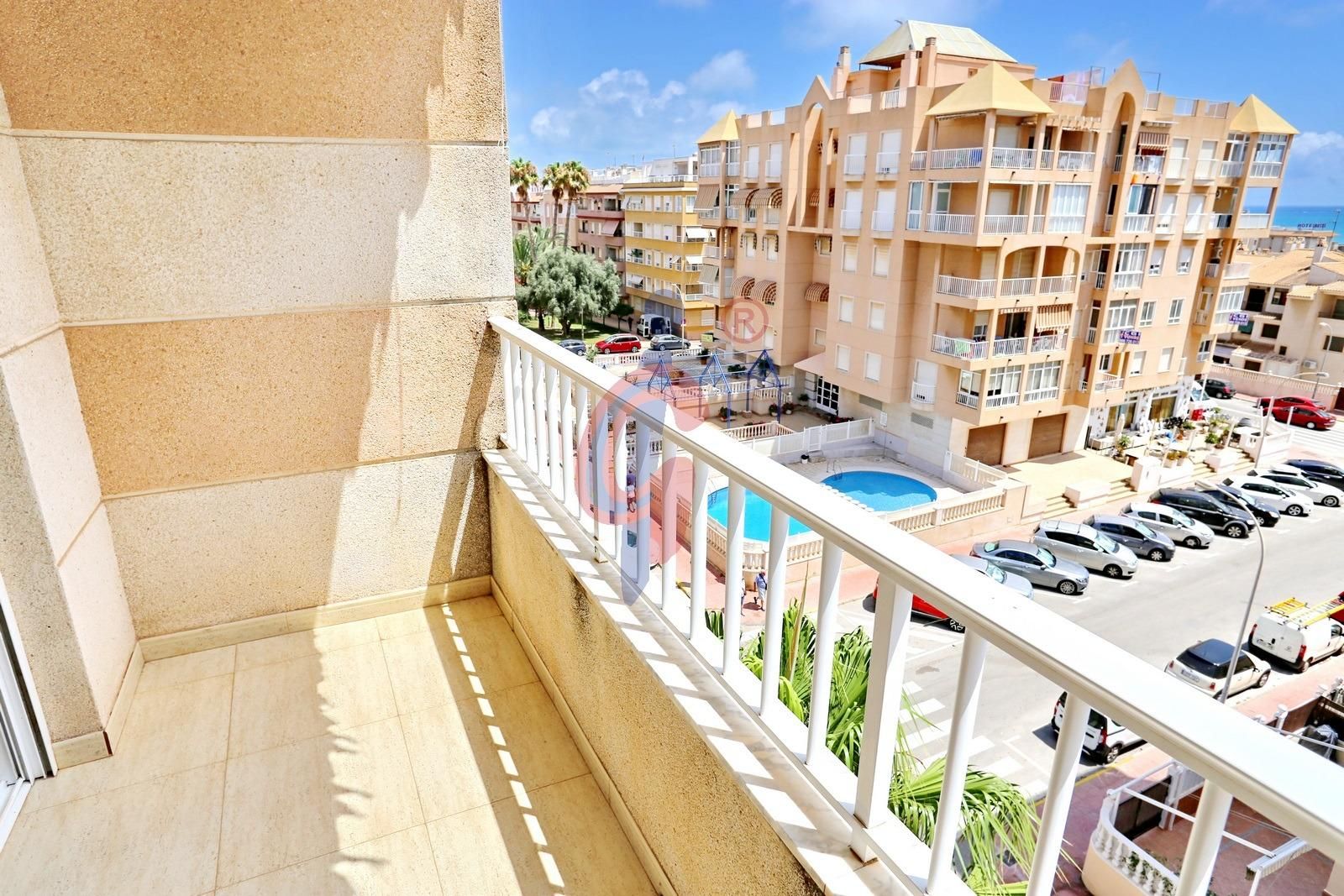 Terrassa de Àtic en venda en Guardamar del Segura amb Terrassa, Traster i Balcó