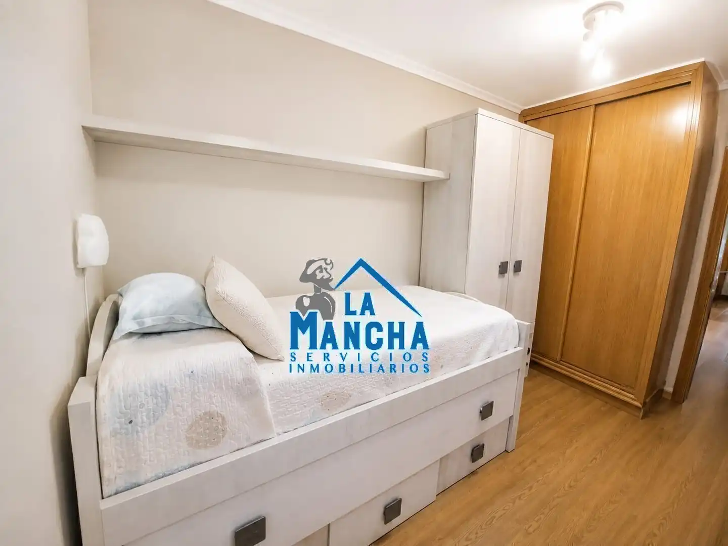 Bedroom of Flat for sale in Albacete  with Heating, Storage room and Furnished