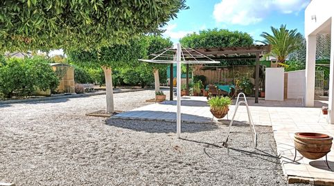 Chalet con ocho dormitorios en Las Alamedas, en parcela de 2.300m2