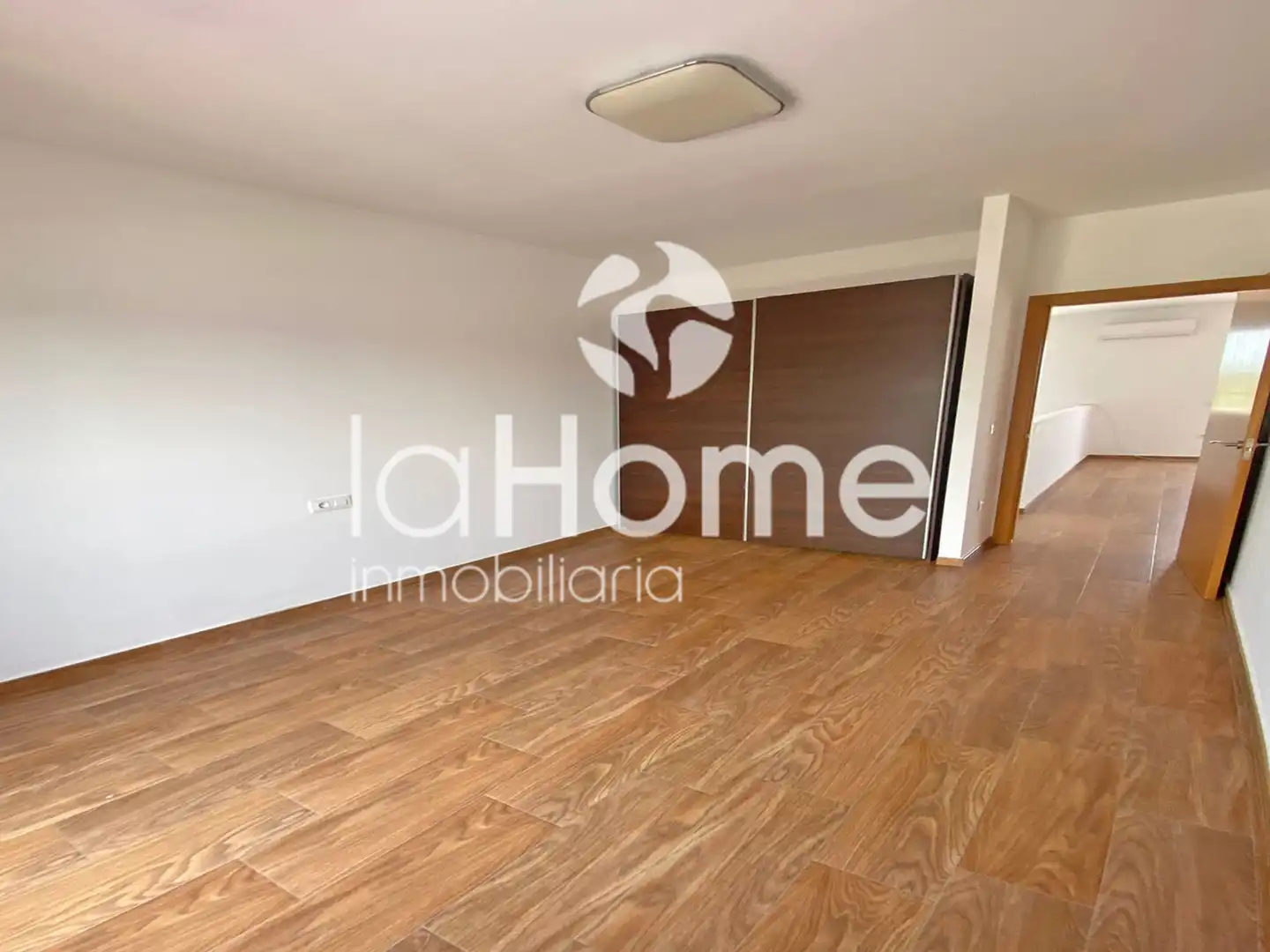 Casa adosada de alquiler en Godella con Aire acondicionado, Terraza y Piscina