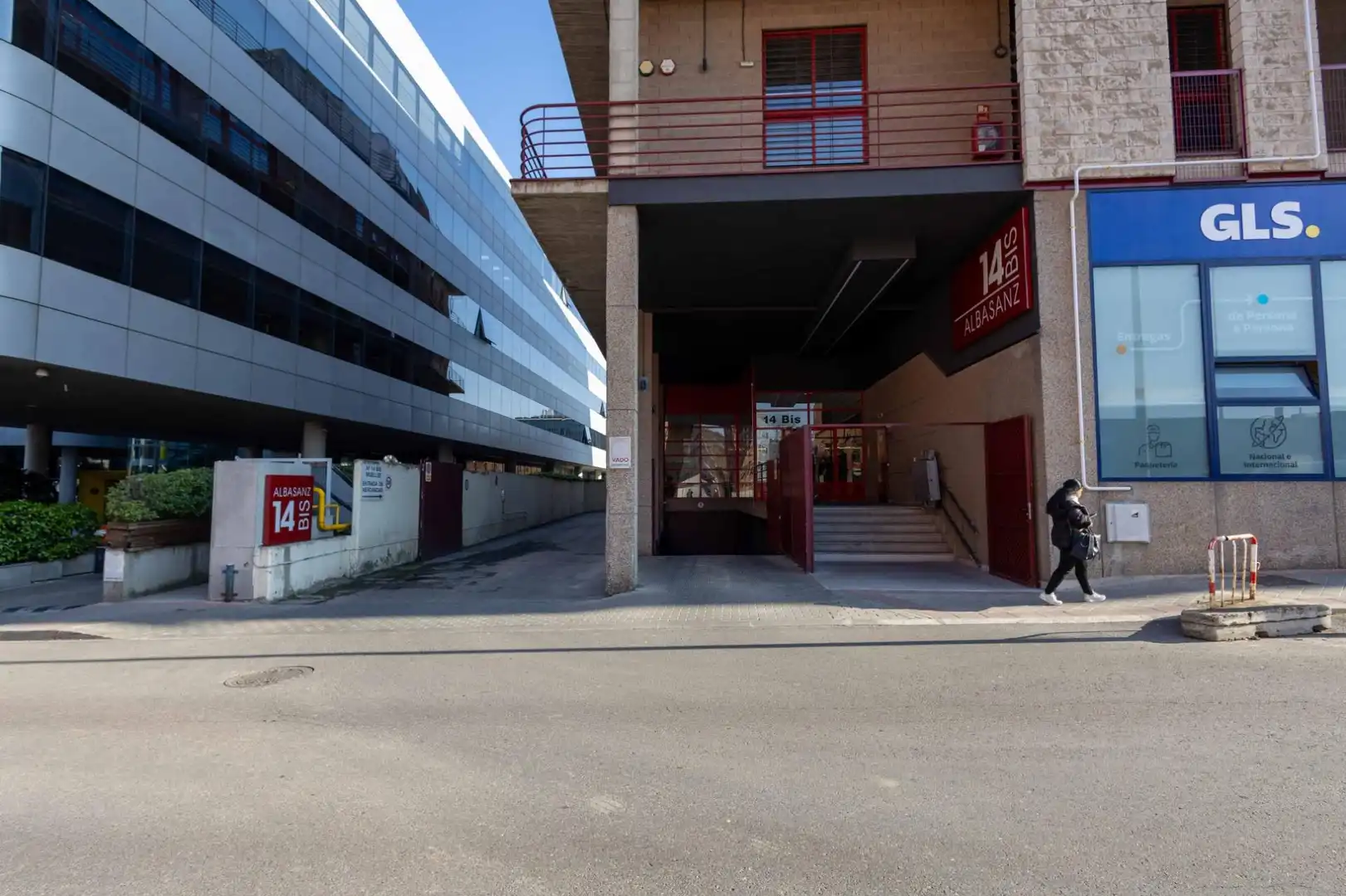 Vista exterior de Local de alquiler en  Madrid Capital con Aire acondicionado