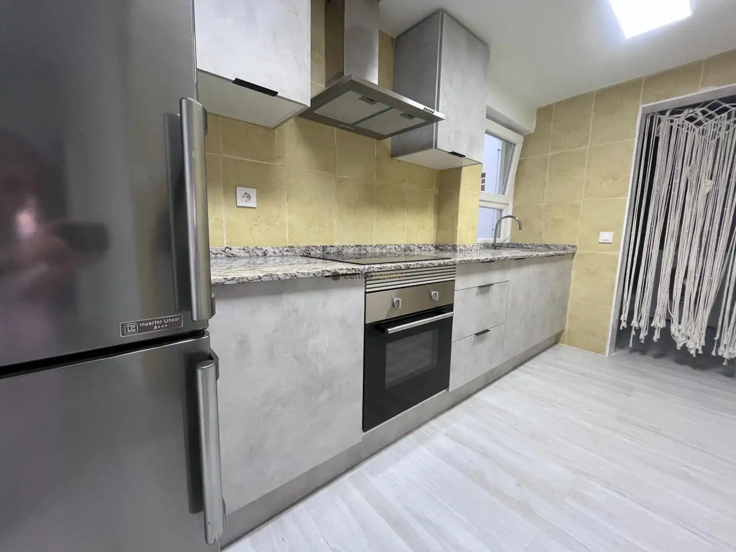 Cocina de Piso de alquiler en Elda con Balcón