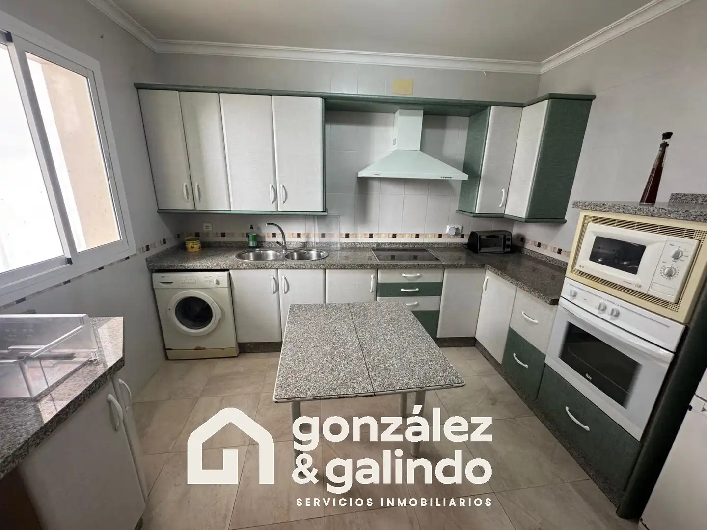 Cocina de Finca rústica en venta en Gilena